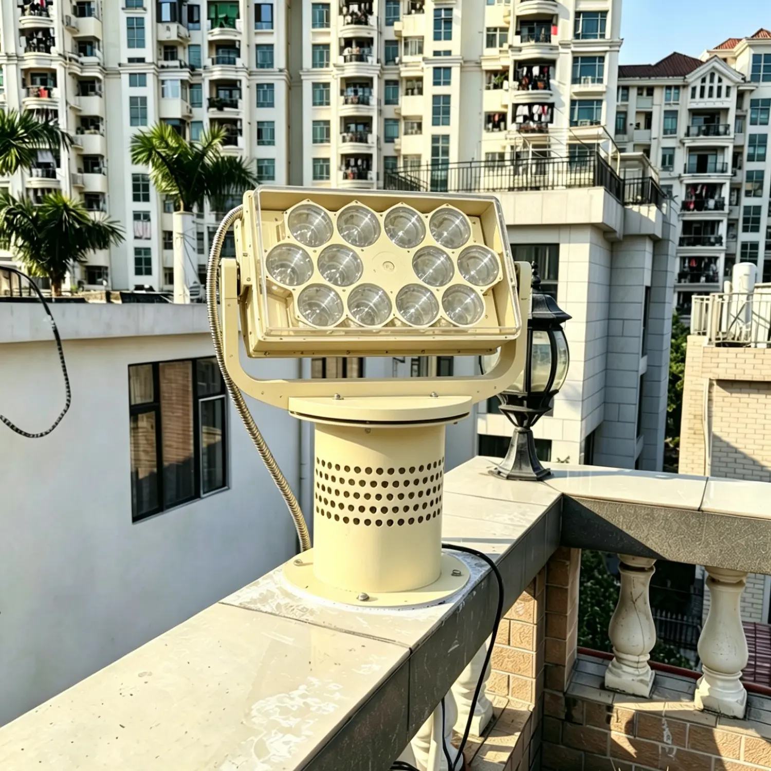 Understanding the minimal power requirements of fiber optic daylighting systems